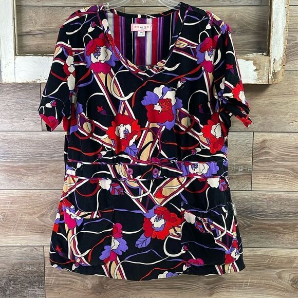 KOI Ladies Scrub Tops Cordoroy Floral
Print Short Sleeve Vneck Top Size Small - Picture 2 of 7